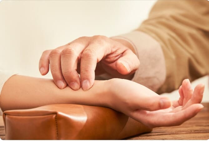 Qigong and Traditional Chinese Medicine: Shared Foundations and Distinct Approaches